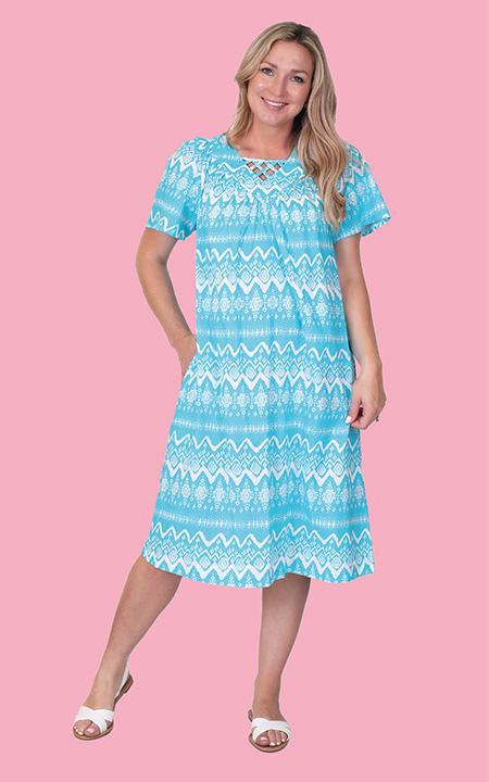 Printed Lattice Trim Lounger