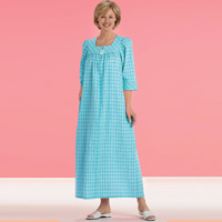 Monotone Plaid Robe